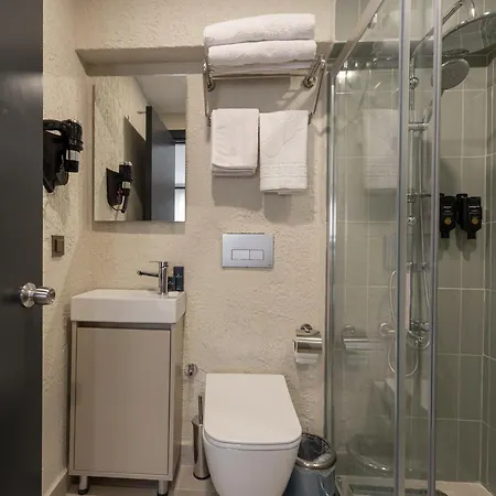 Hotel Fora Lara *