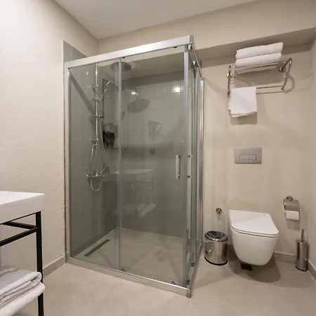 Fora Lara Hotel *