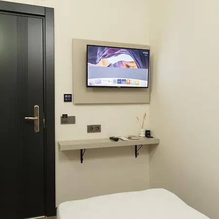 Fora Lara Hotel *