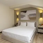 Fora Lara Hotel *