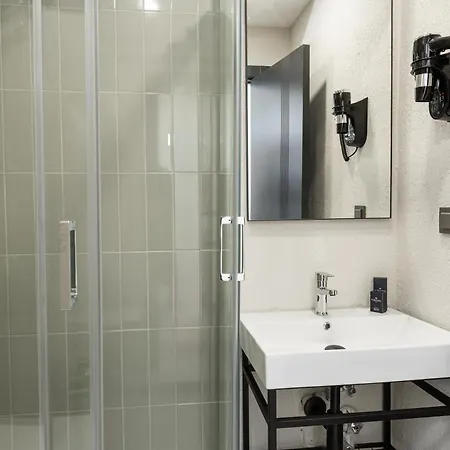 Hotell Fora Lara *
